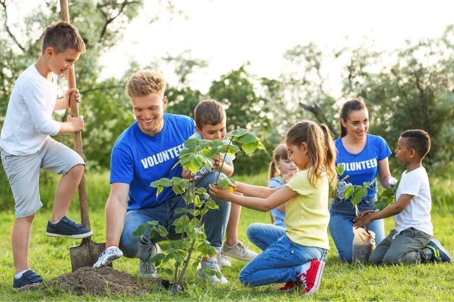 What You Should Bring to Every Volunteer Shift
