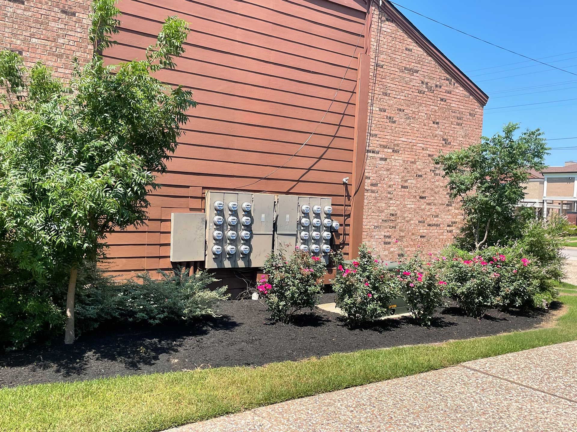 Landscaping & Lawn Care 20