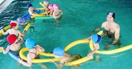 Bambini in acqua
