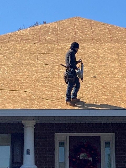 Expert Worker on Roof - Jackson, MS - Alliance Roofing LLC