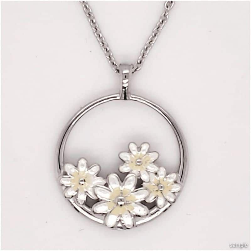 Silver necklace with daisy pendant.