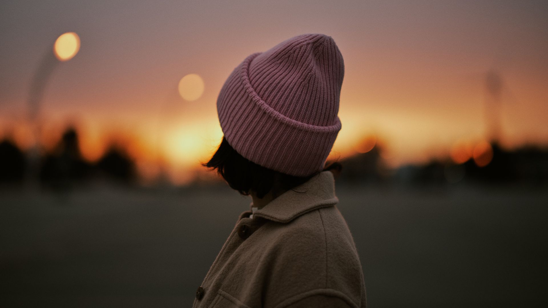 woman in beanie