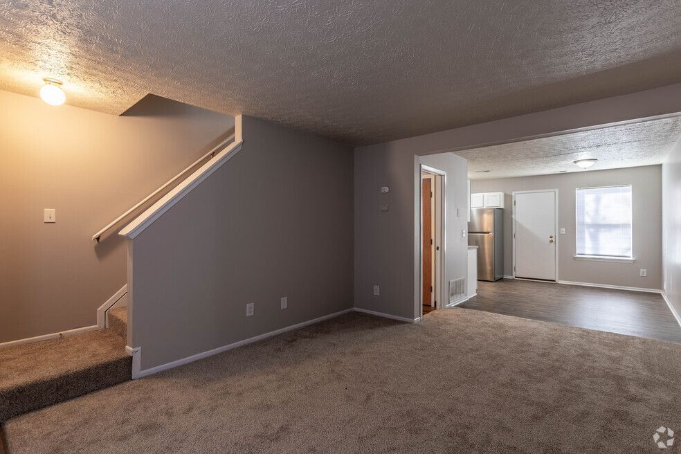 Columbus, OH Apartments for Rent / Grove City Townhomes