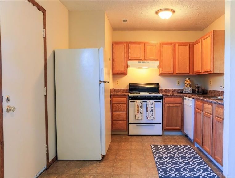 Columbus, OH Apartments for Rent / Grove City Townhomes