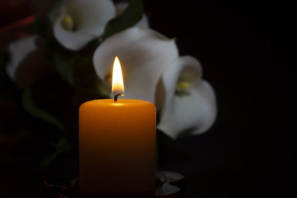 candela per veglia funebre