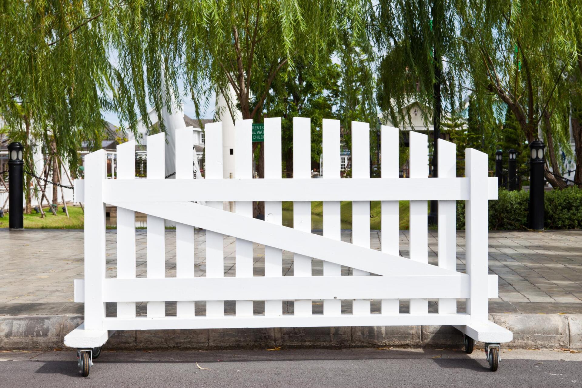 a removable white vinyl fence