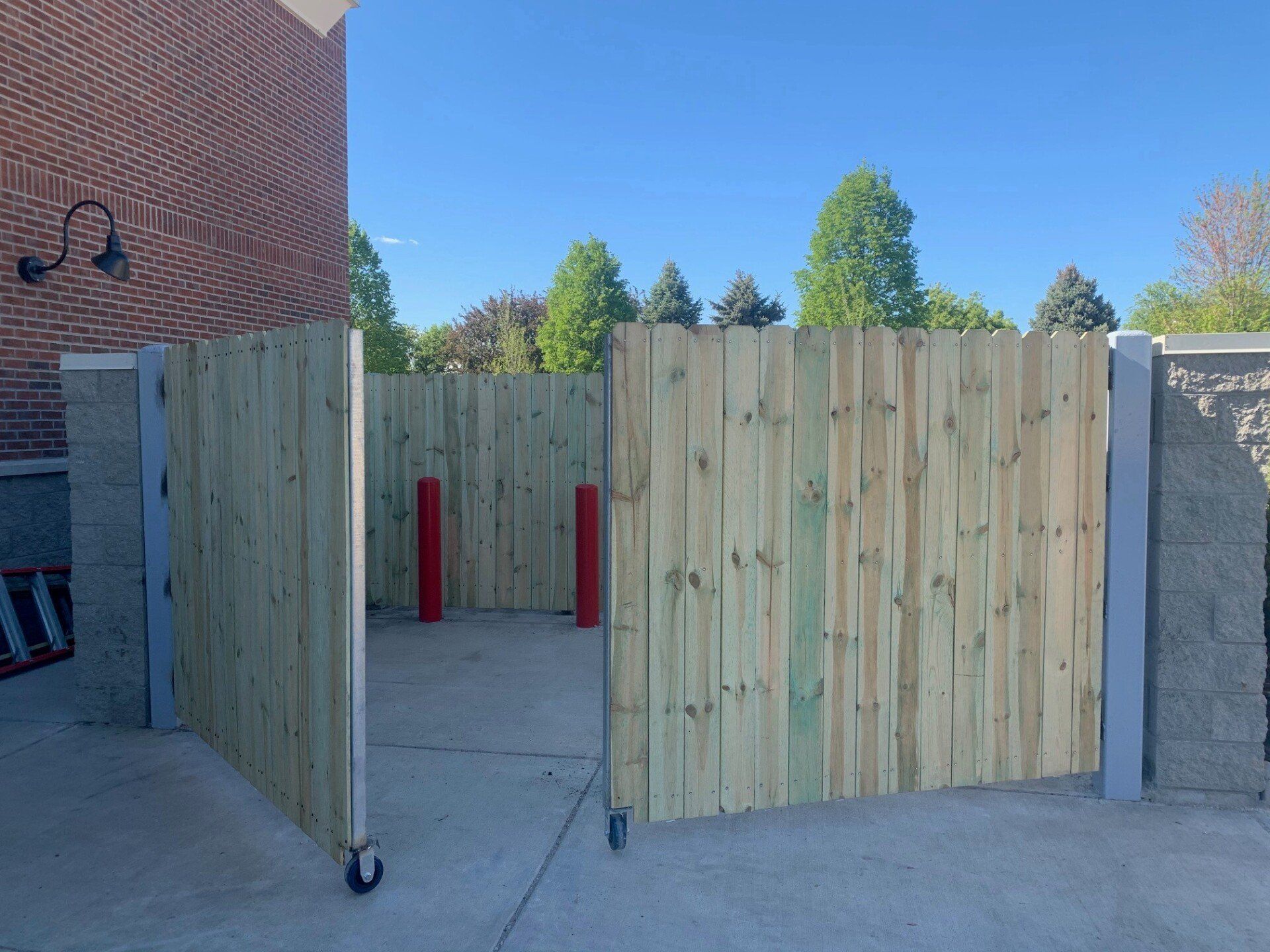 Dumpster Corrals, Dumpster Enclosures, Schaumburg IL