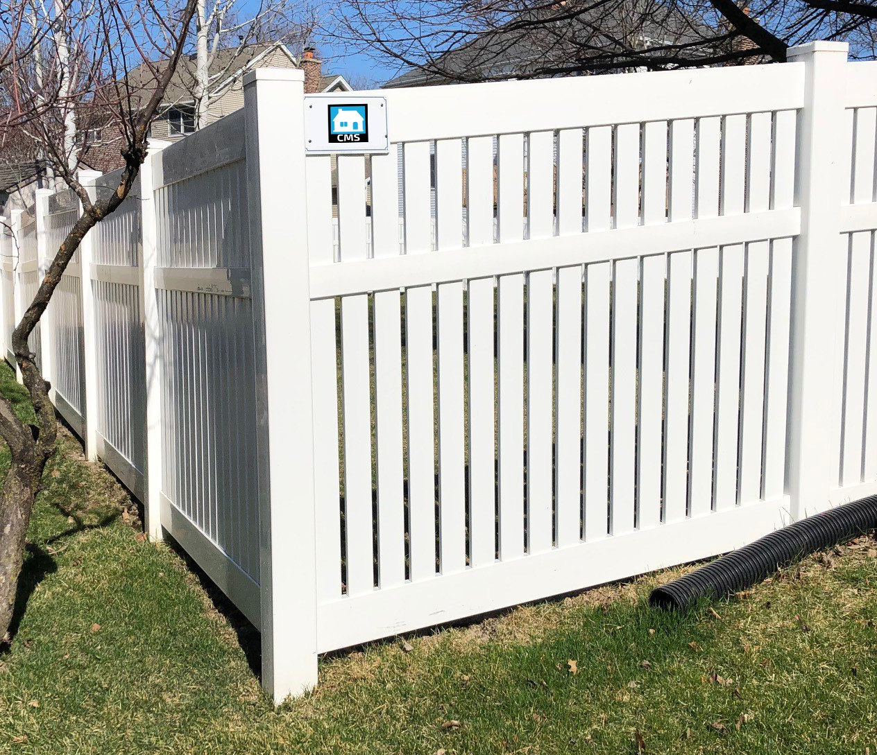semi privacy vinyl fence