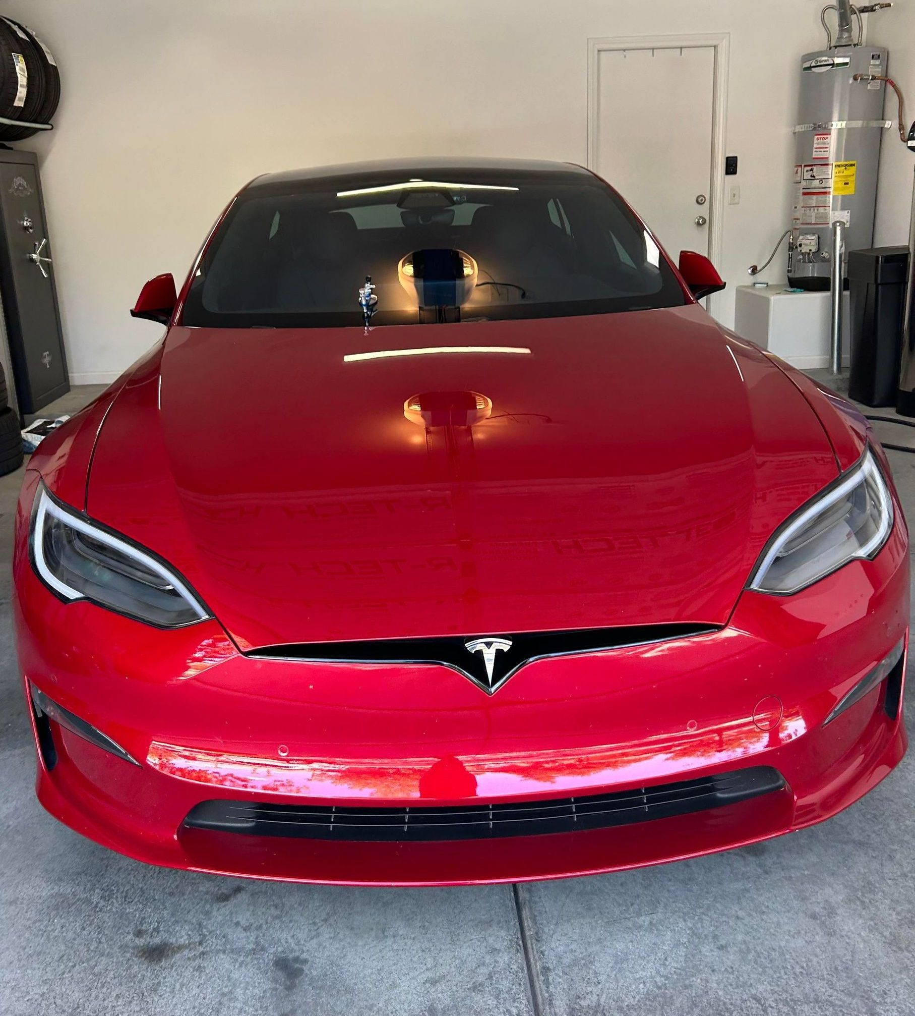 Tesla windshield replacement in Las Vegas, NV