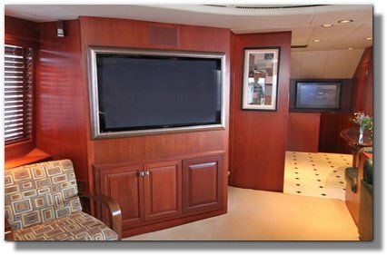 Pole Position Boat -Interior