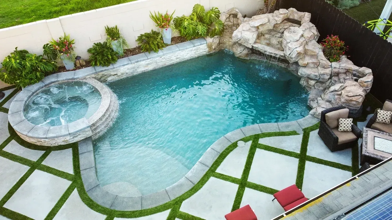 Custom freeform and rock pool construction in Inland Empire.