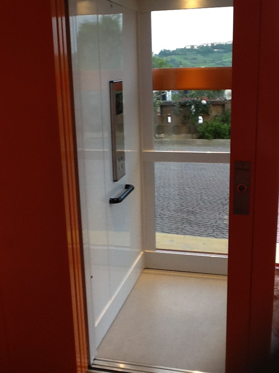 ascensori e montacarichi esterni per abitazioni