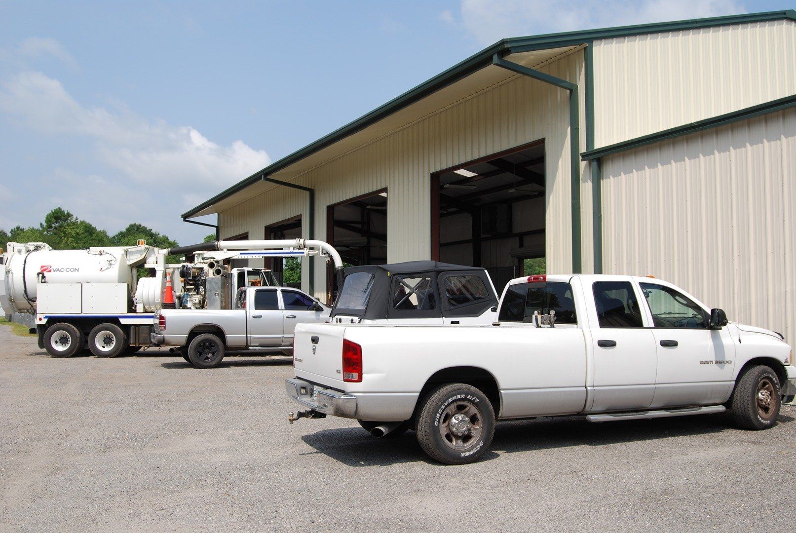 Parked Customers Pick Up Trucks | Callahan, FL | Diesel PowerHouse