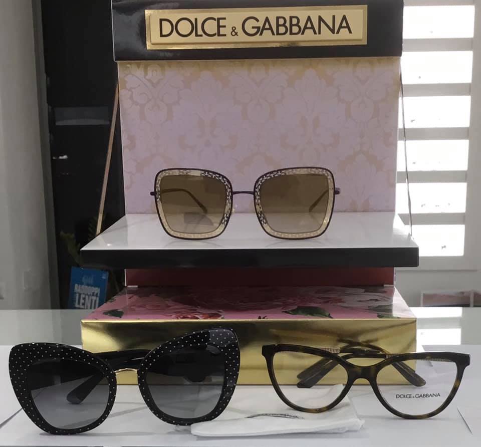 occhiali da sole di diverse sfumature