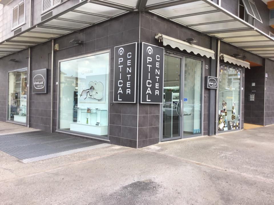 ottico optical center