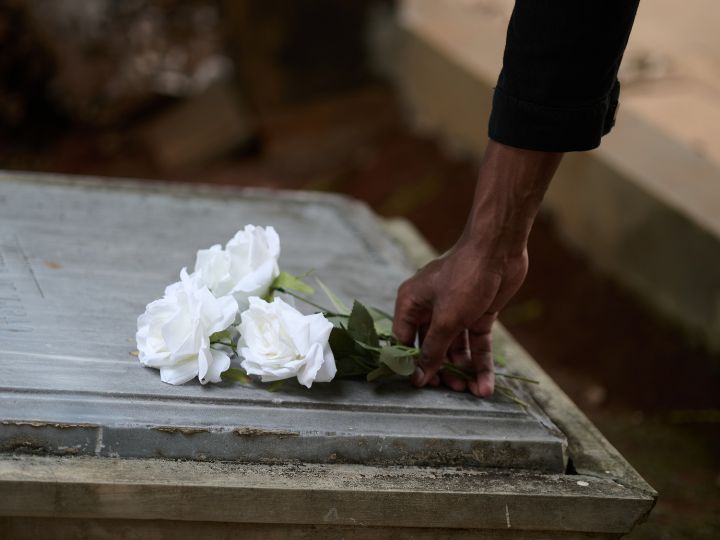 Cemetery Etiquette 101: Visiting & Maintaining Your Memorial