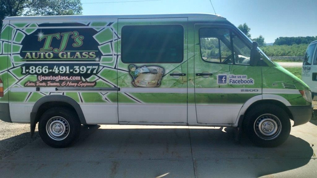 Automotive Glass Repairs — La Crescent, MN — TJ's Auto Glass