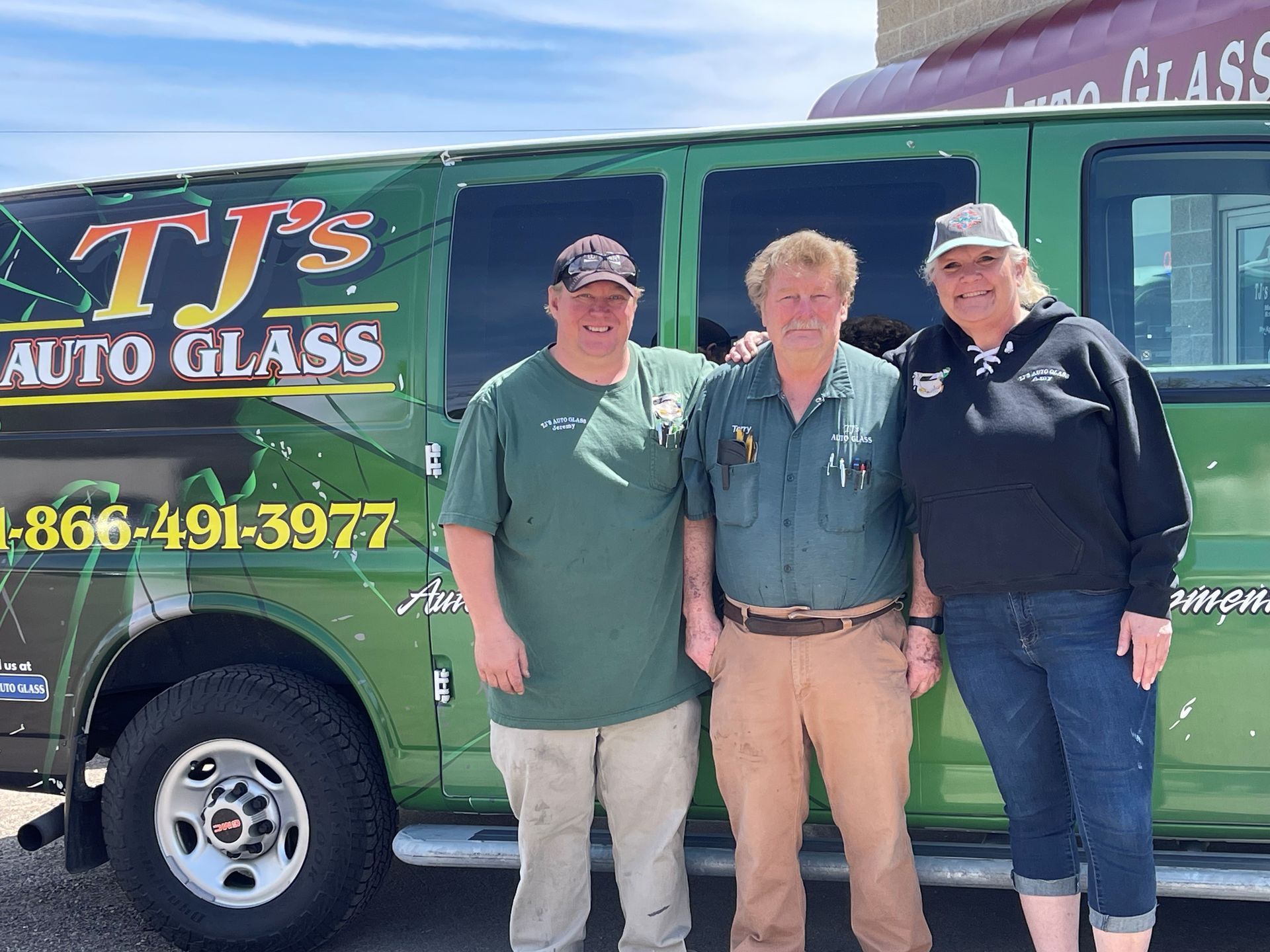 Automotive Glass Repairs — La Crescent, MN — TJ's Auto Glass