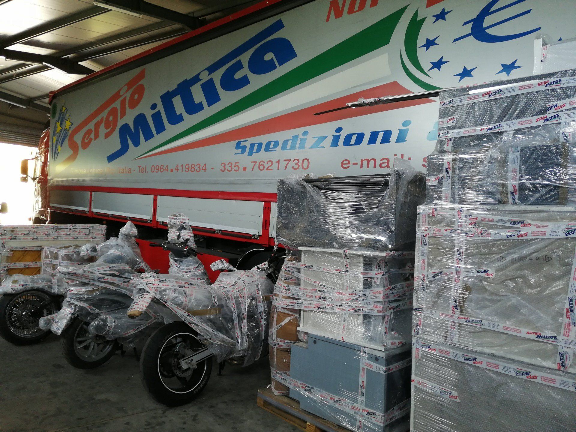 spedizioni mezzi e traslochi