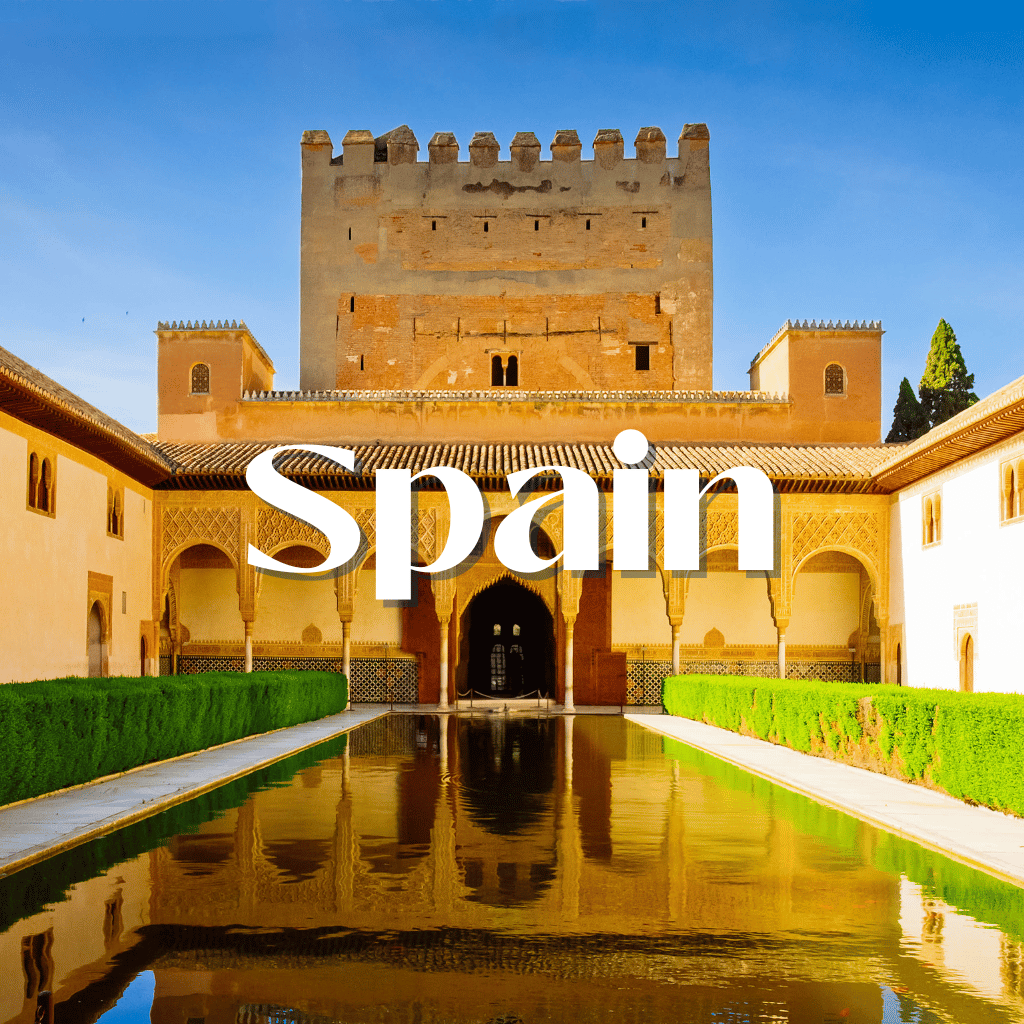 A large building with the word spain on it