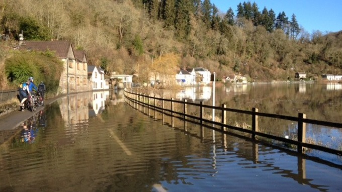 Road closures in Tintern due to high tides and flooding