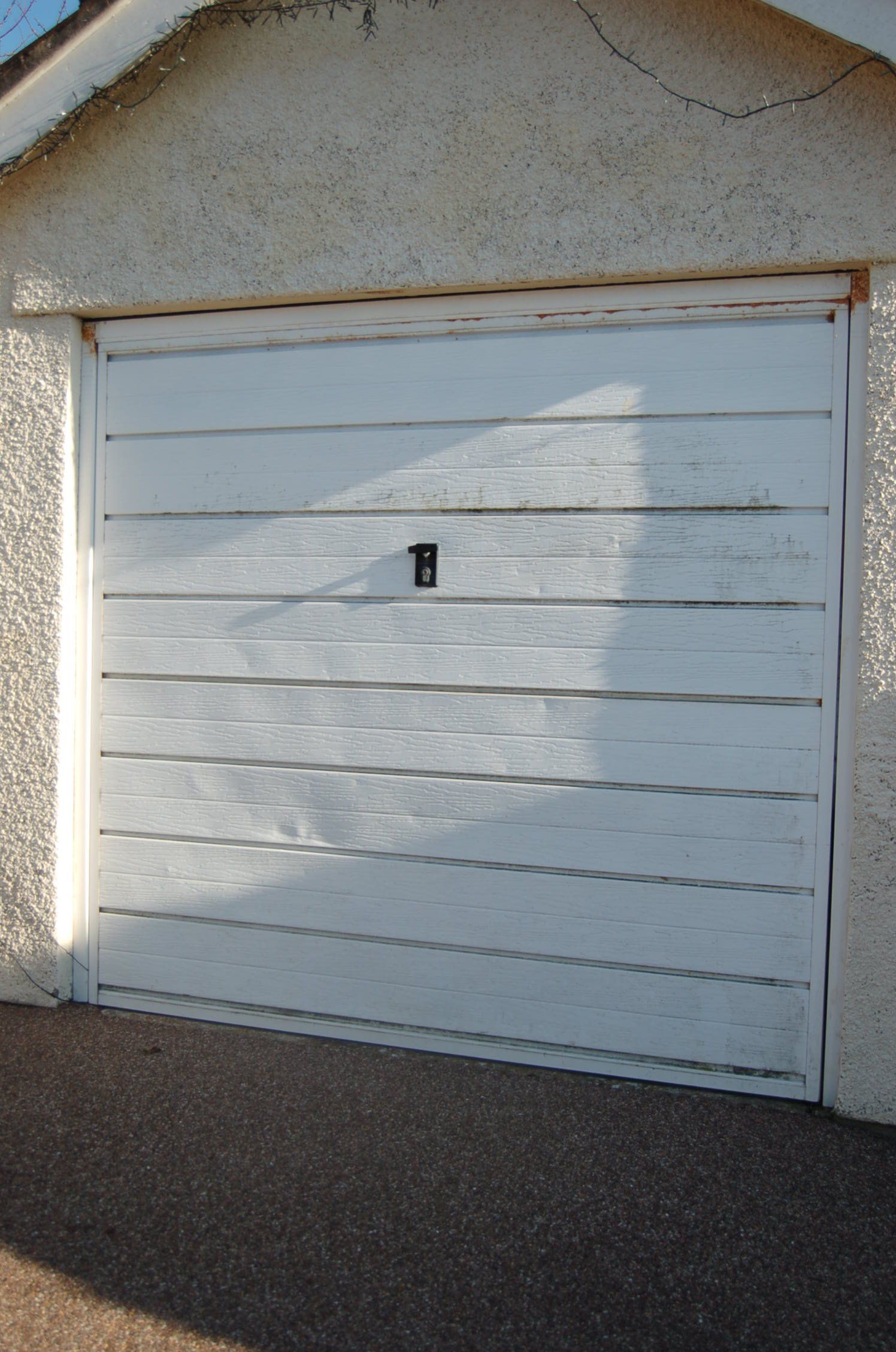 Garage doors serviced CJ Locksmiths