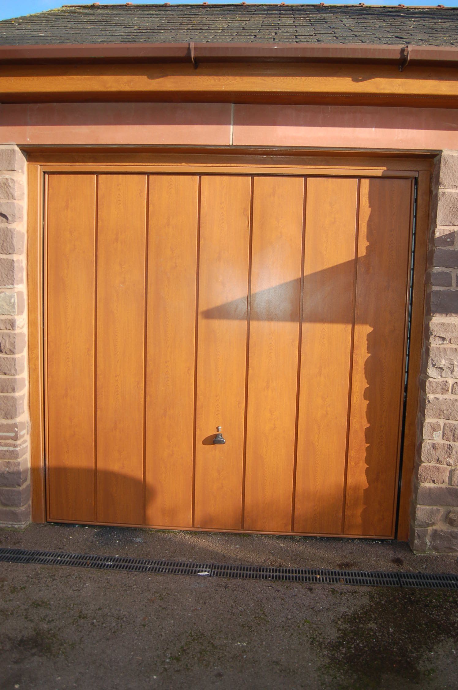 Chepstow garage door repairs