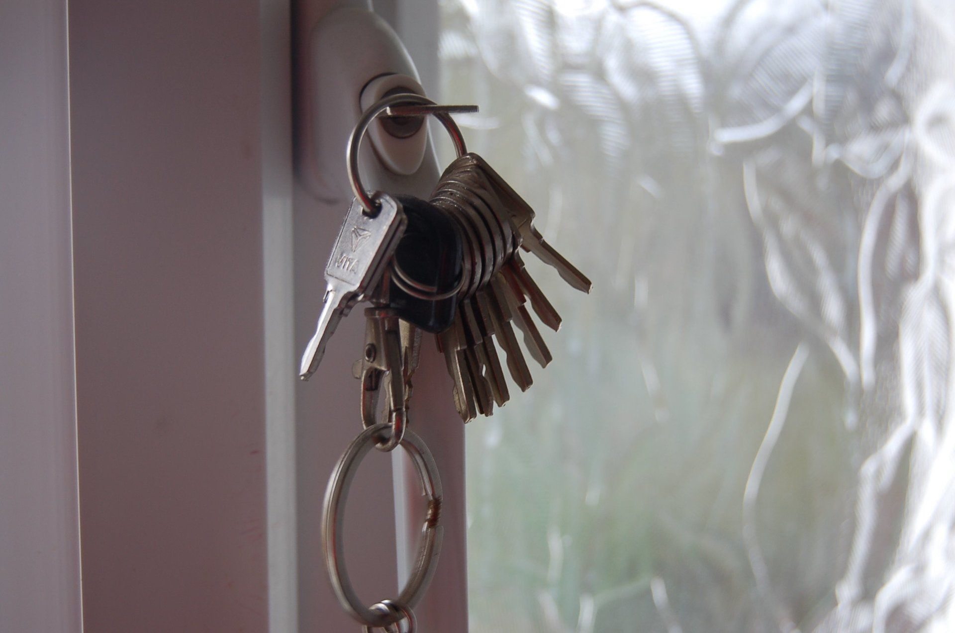 CJ Locksmiths locking window handles and key finder service