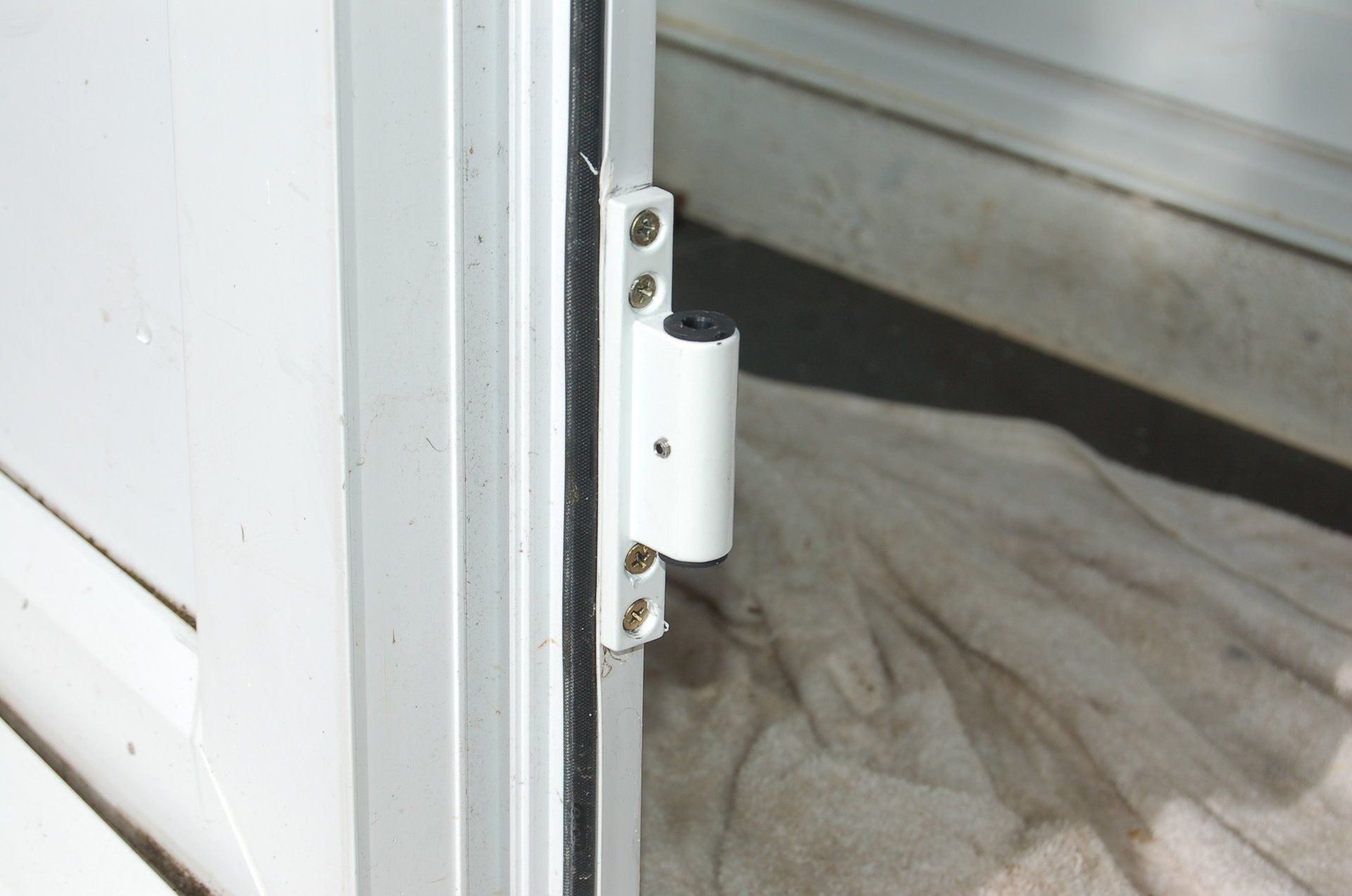 upvc door hinge repairs new hinge fitted to door cj locksmiths