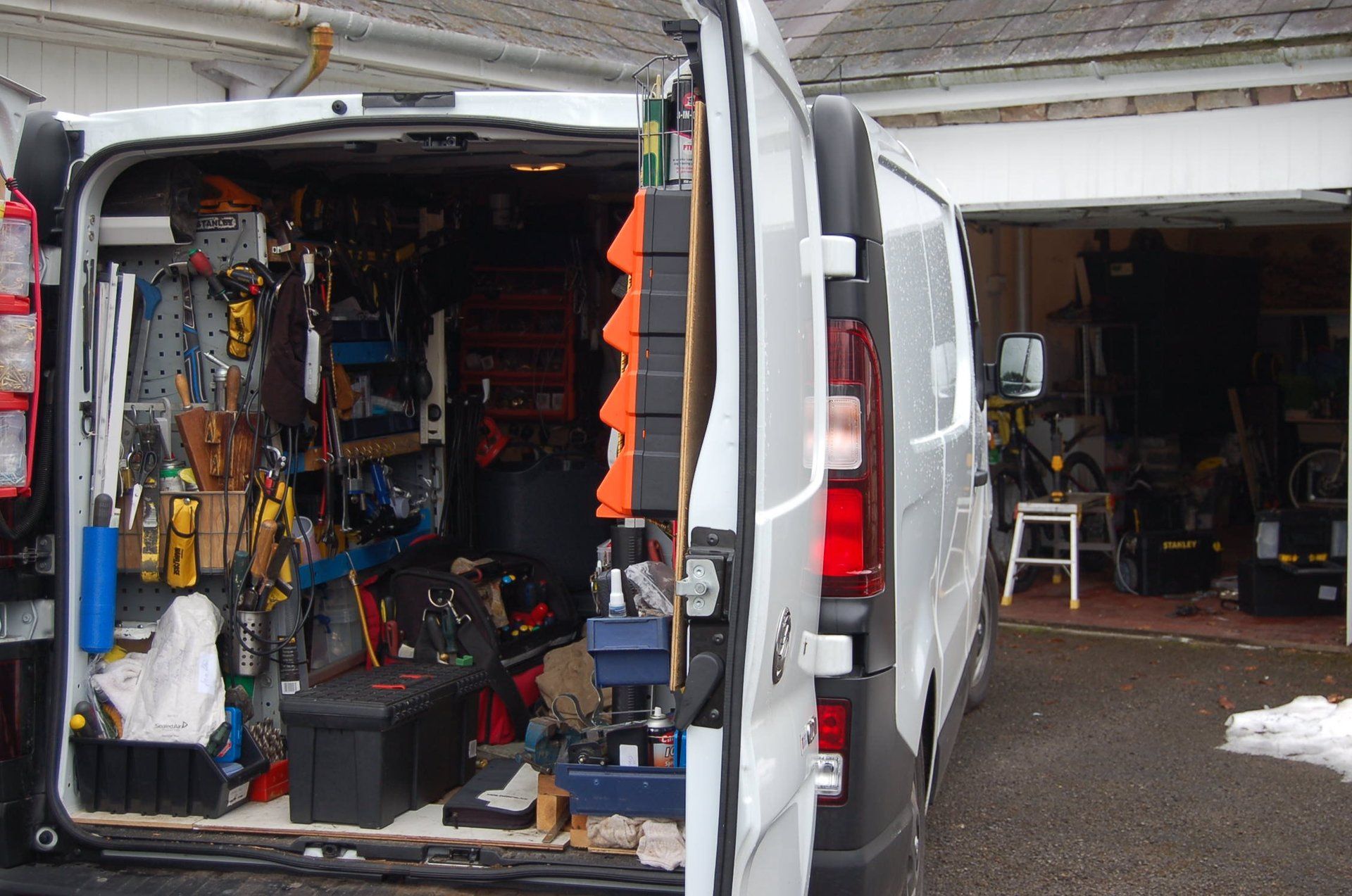Chepstow garage door repairs cj locksmiths