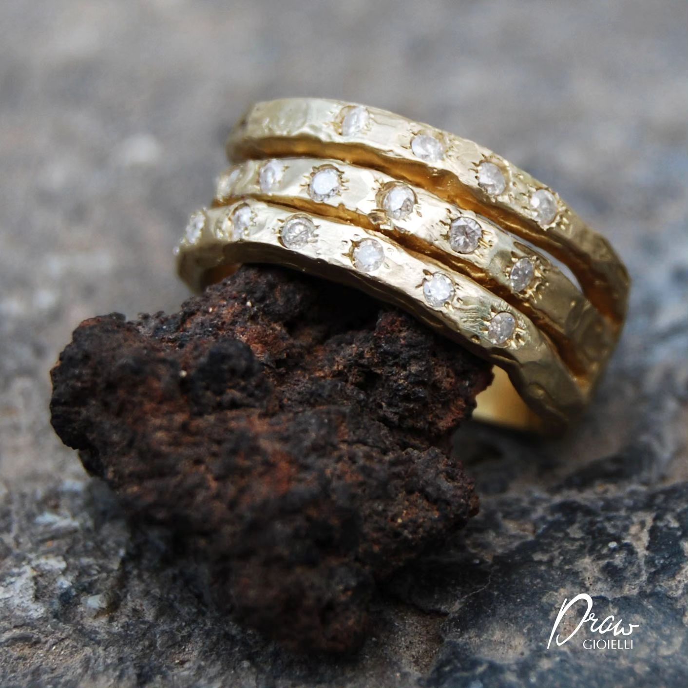 Anello oro e diamanti