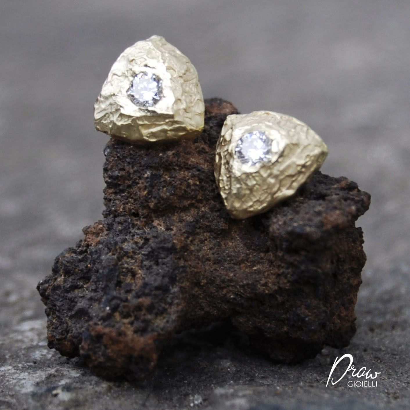 Orecchini triangolo diamanti