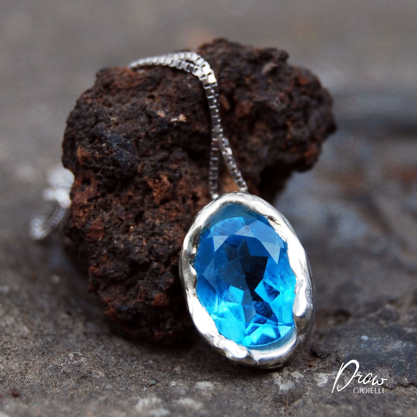 Collana oro con topazio