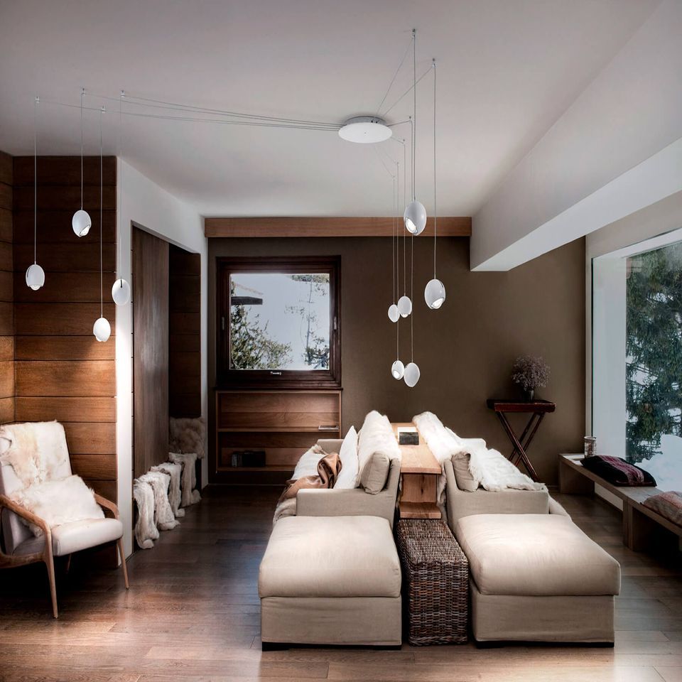 soggiorno con lampade a sospensione