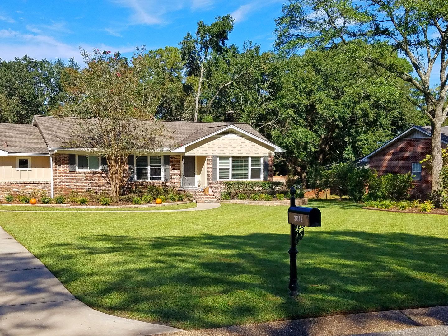 Chip Monk Lawn Maintenance
