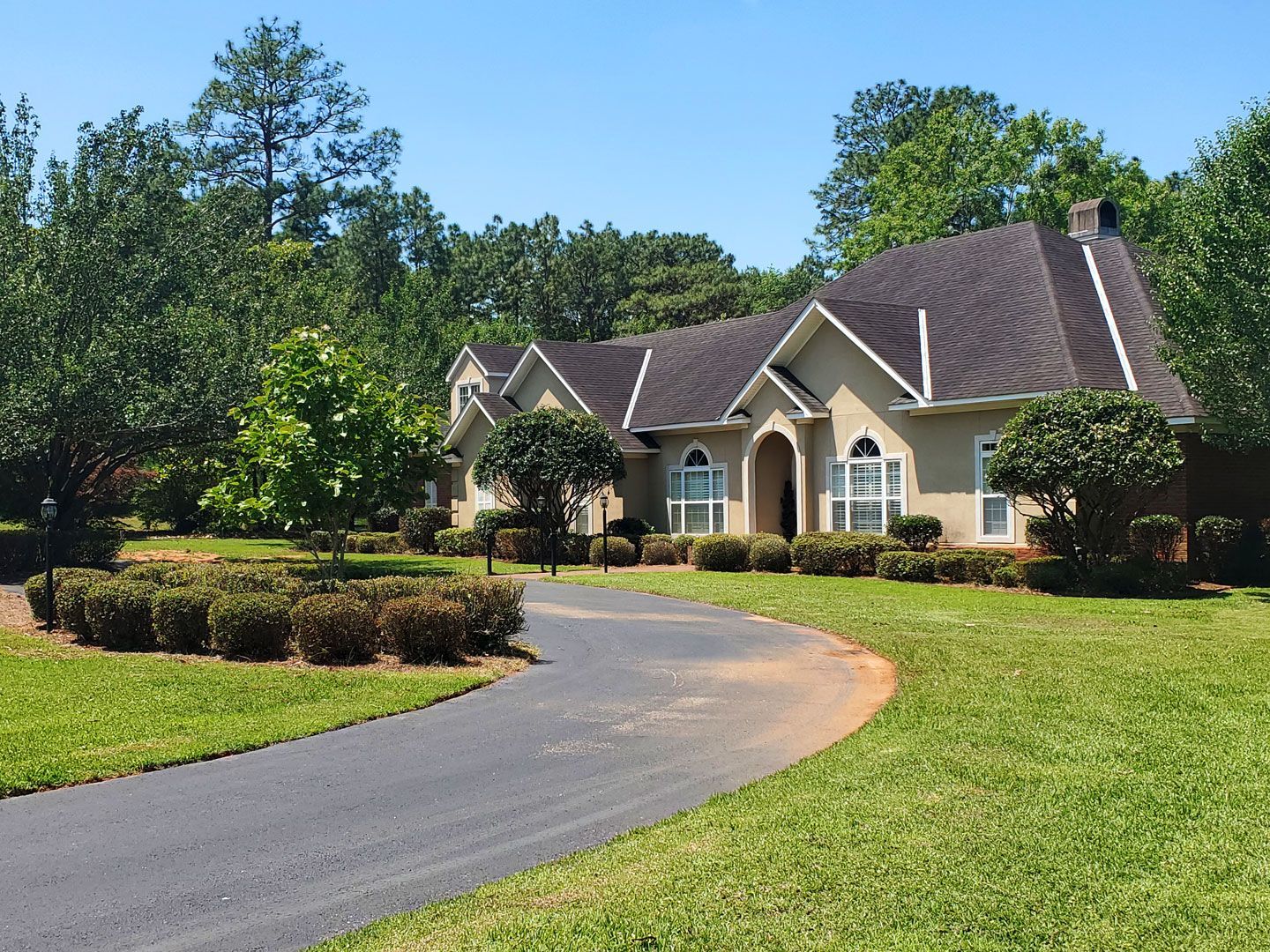 Chip Monk Lawn Maintenance