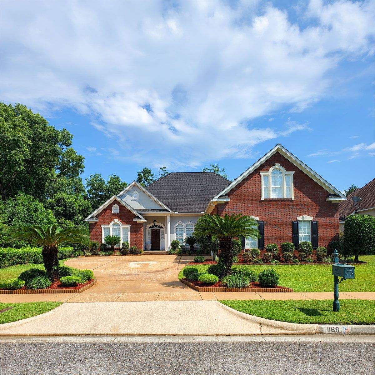Chip Monk Lawn Maintenance