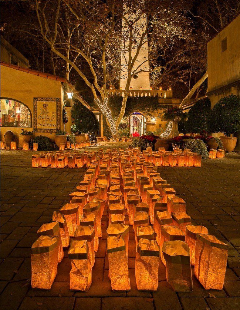Tlaquepaque's 45th Annual Festival of Lights 6,000 Luminaria's!