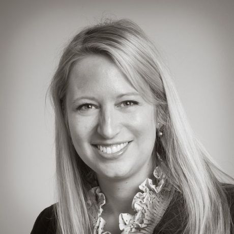 STACY MONDRUS Headshot