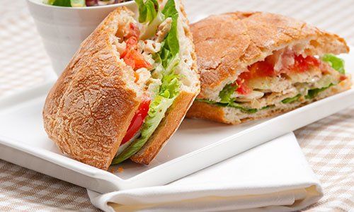  italiano ciabatta panino panini con pollo e pomodoro
