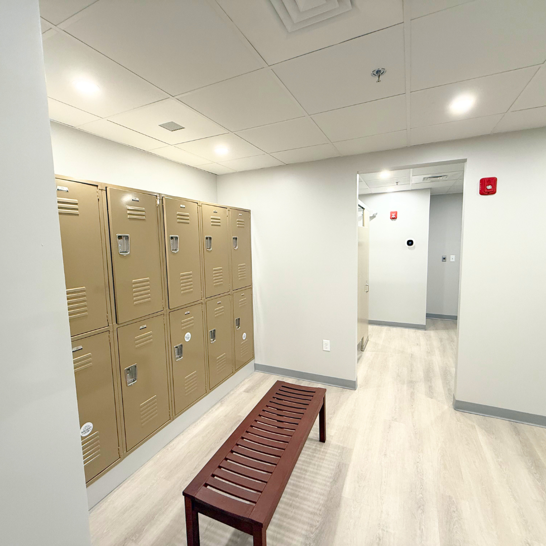 Ellington Racquet Club Restroom