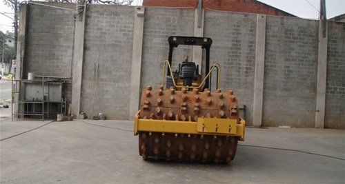 Locação de Rolo Compactador - TZ Rental