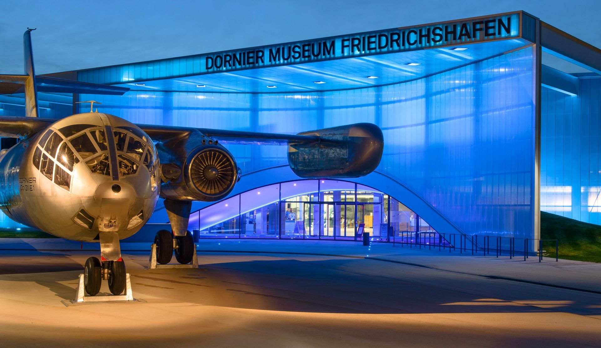 Dornier Museum außen 