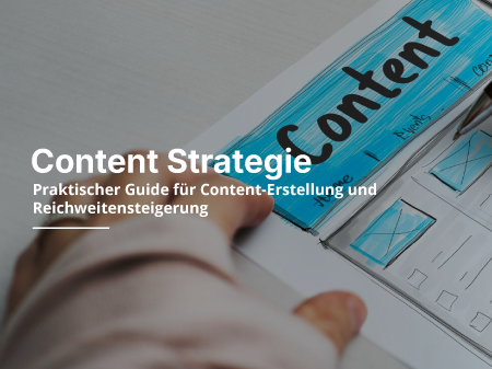 Eine Person hält ein Blatt Papier, auf dem Content steht.