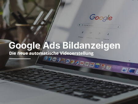  Ein Laptop steht auf einem Tisch und zeigt den Google Home Bildschirm.