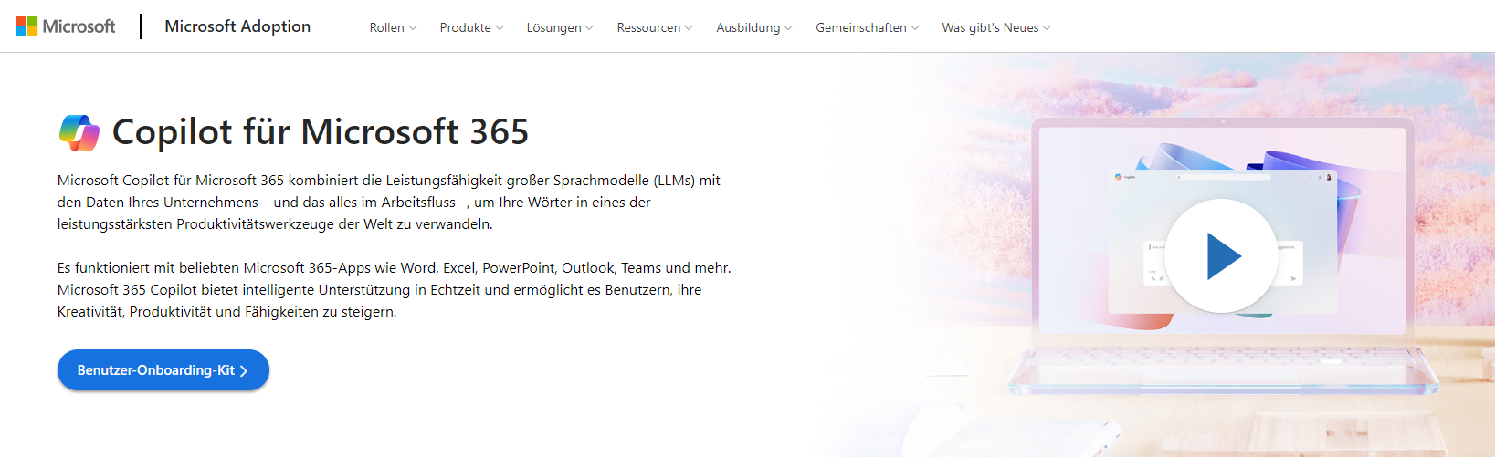 Landingpage für Copilot für Microsoft 365 mit einem Laptop und einer Wiedergabetaste.
