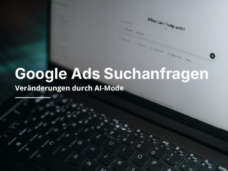 Ein Laptop hat ChatGPT geoeffnet