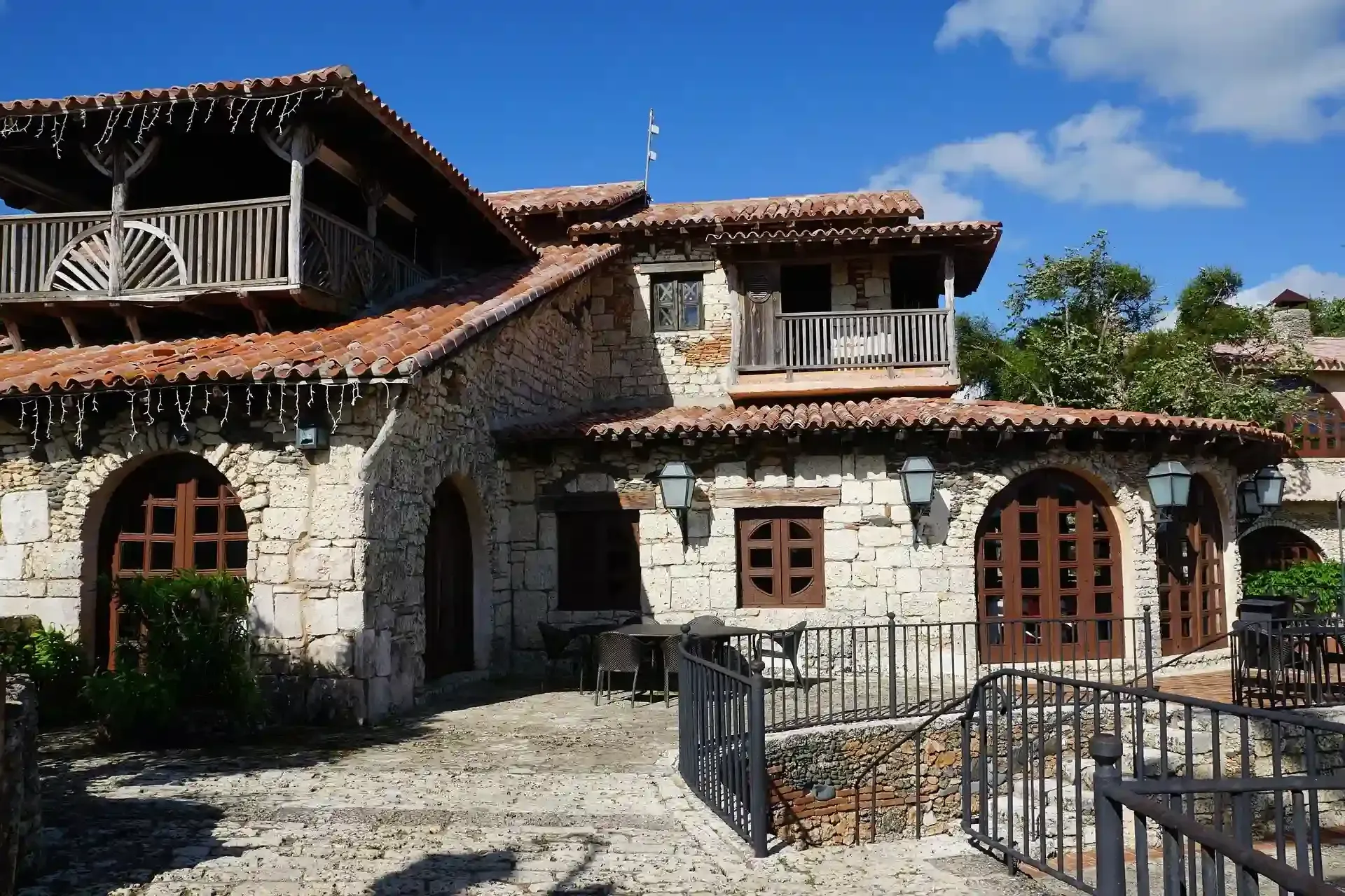 villa clásica estilo mediterráneo, altos de Chavón La Romana.