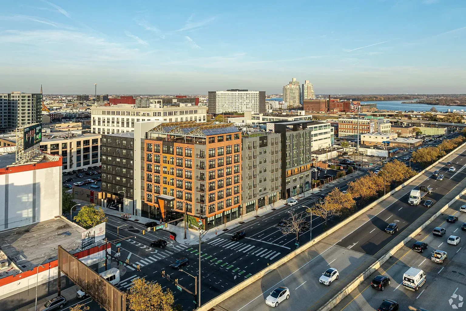 Photo of modern dining area, click here to view Amenities