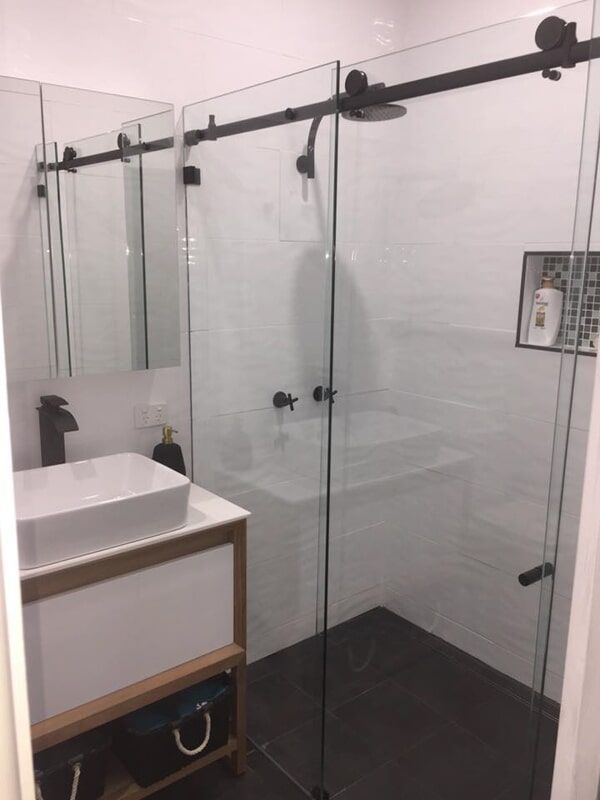 Frameless slider 2 — Frameless showerscreens Gosford in West Gosford, NSW